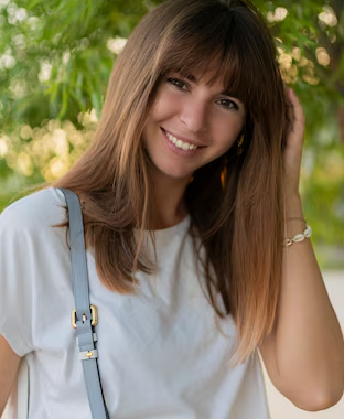 <em>Carmen R.</em>